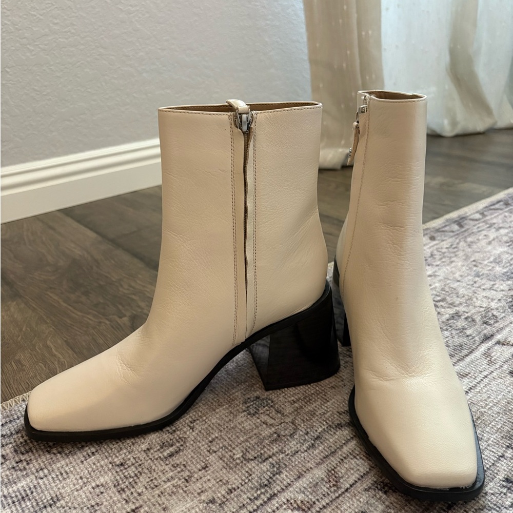Sam Edelman Winnie Boot - Picture 3 of 5